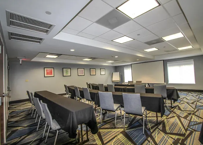 Express & Charleston - North By Ihg North Charleston