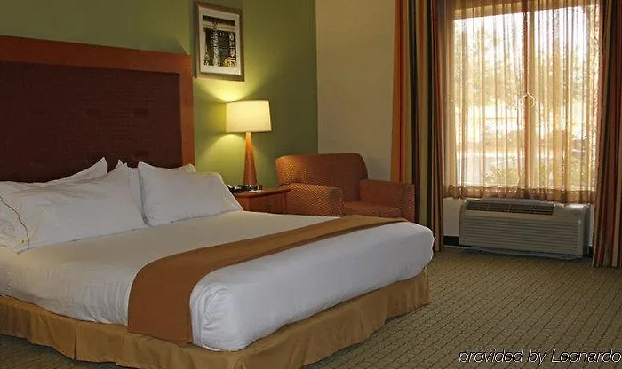 Express & Charleston - North By Ihg 2* North Charleston