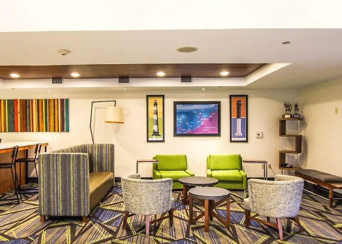 Express & Charleston - North By Ihg Hotel North Charleston