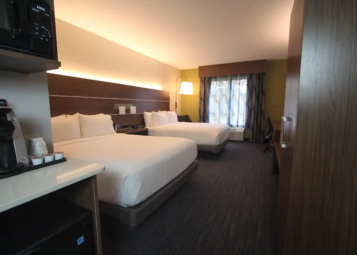 Express & Charleston - North By Ihg North Charleston