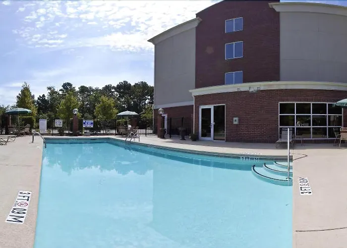 Express & Charleston - North By Ihg 2*