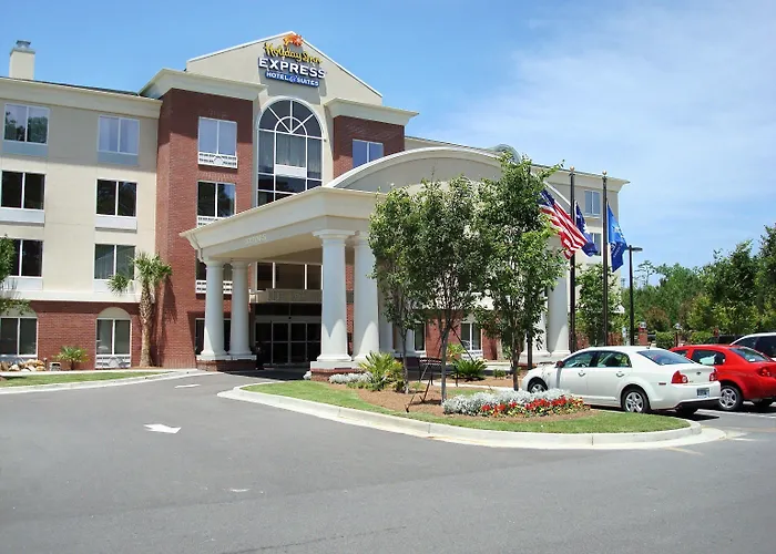 Express & Charleston - North By Ihg