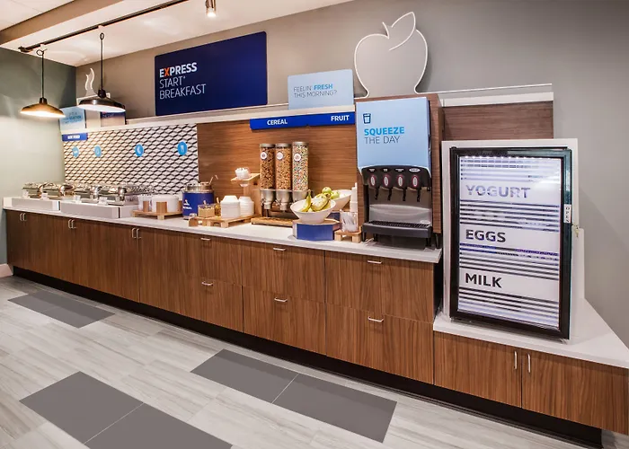 Express & Charleston - North By Ihg