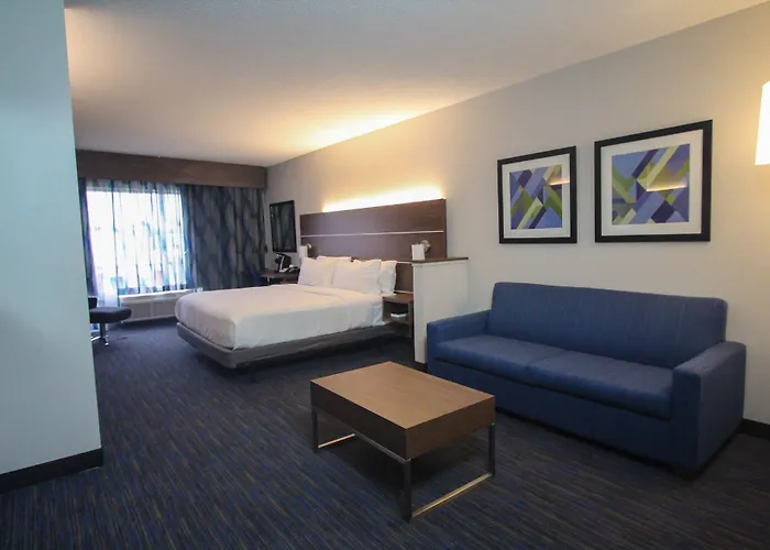 Hotel Express & Charleston - North By Ihg