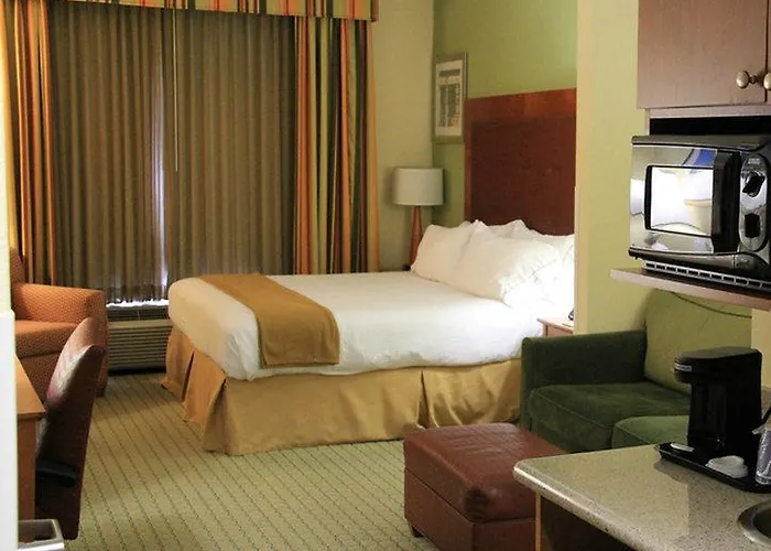 Express & Charleston - North By Ihg Hotel North Charleston