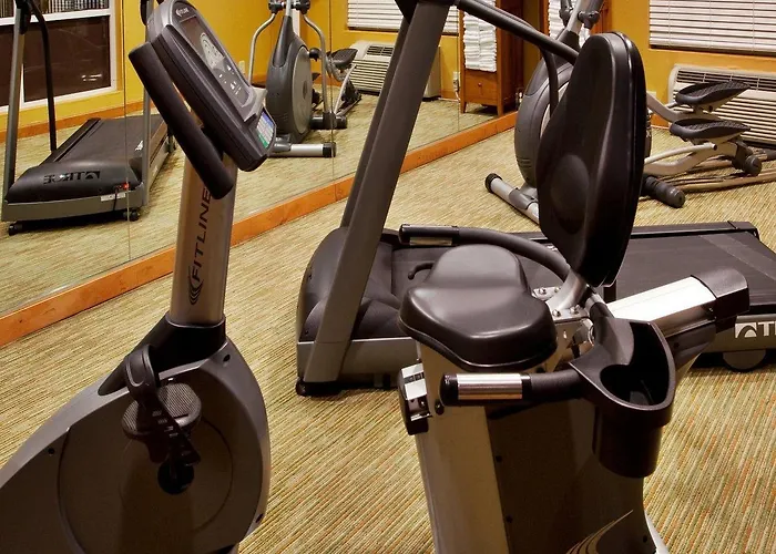 Express & Charleston - North By Ihg North Charleston